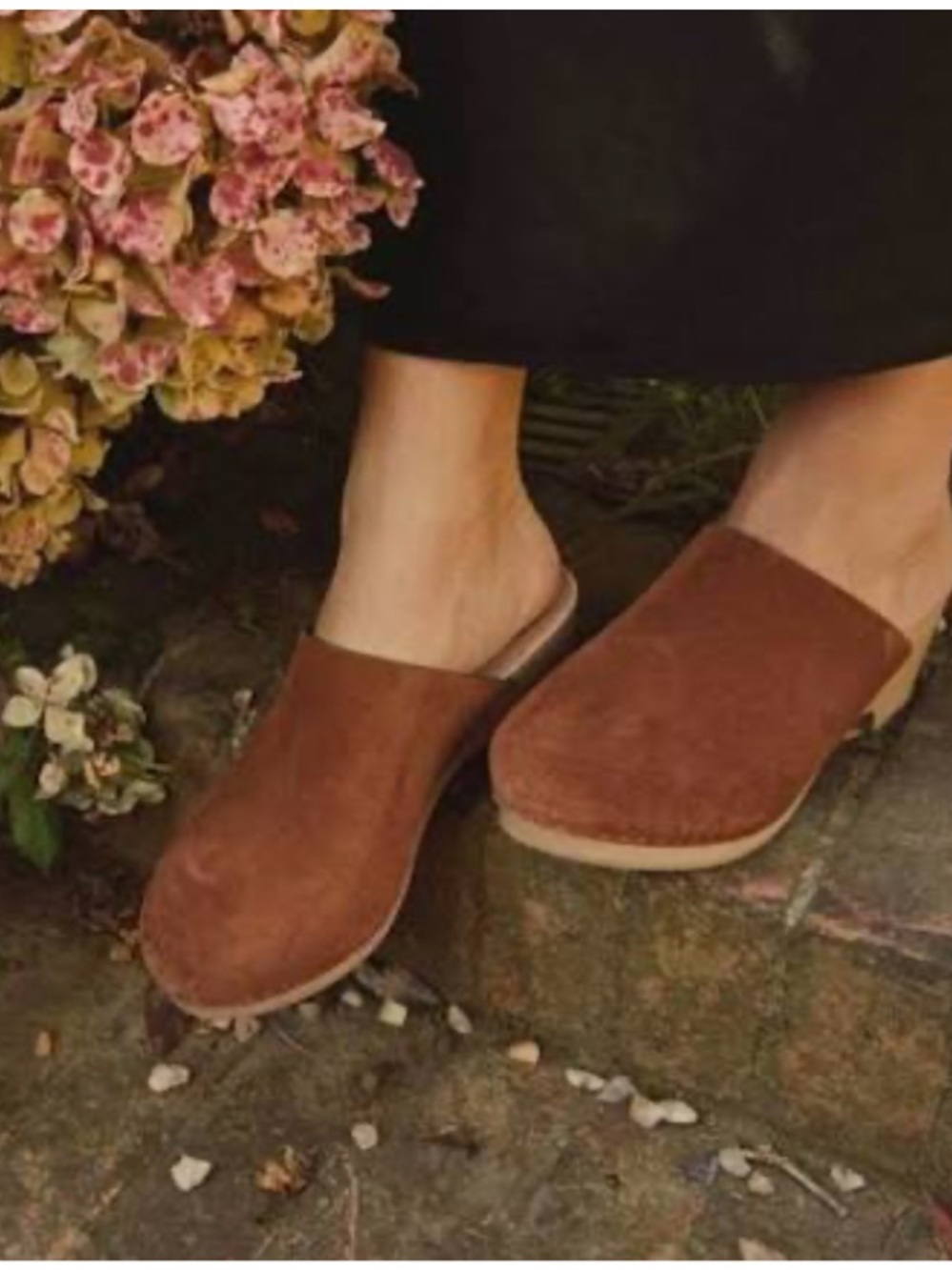 Doen Anouk brown suede clogs 38 US 7 7.5